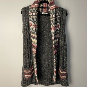 Cozy! Grey Aztec Sweater Vest size Medium